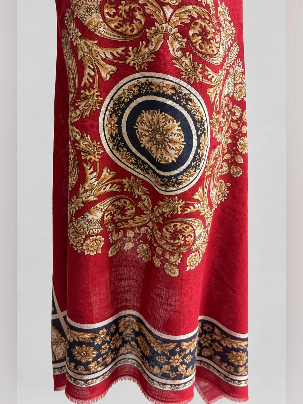 VTG Smithsonian Institution 100% Wool Baroque Scarf Shawl Italy 55” Square Red